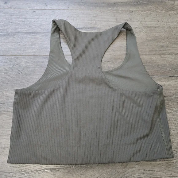 The Girlfriend Collective Sports Crop Top Size Large Green Grey - Picture 6 of 6